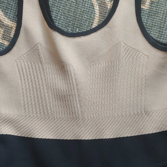 Guess skater dress new never worn - Picture 3 of 3